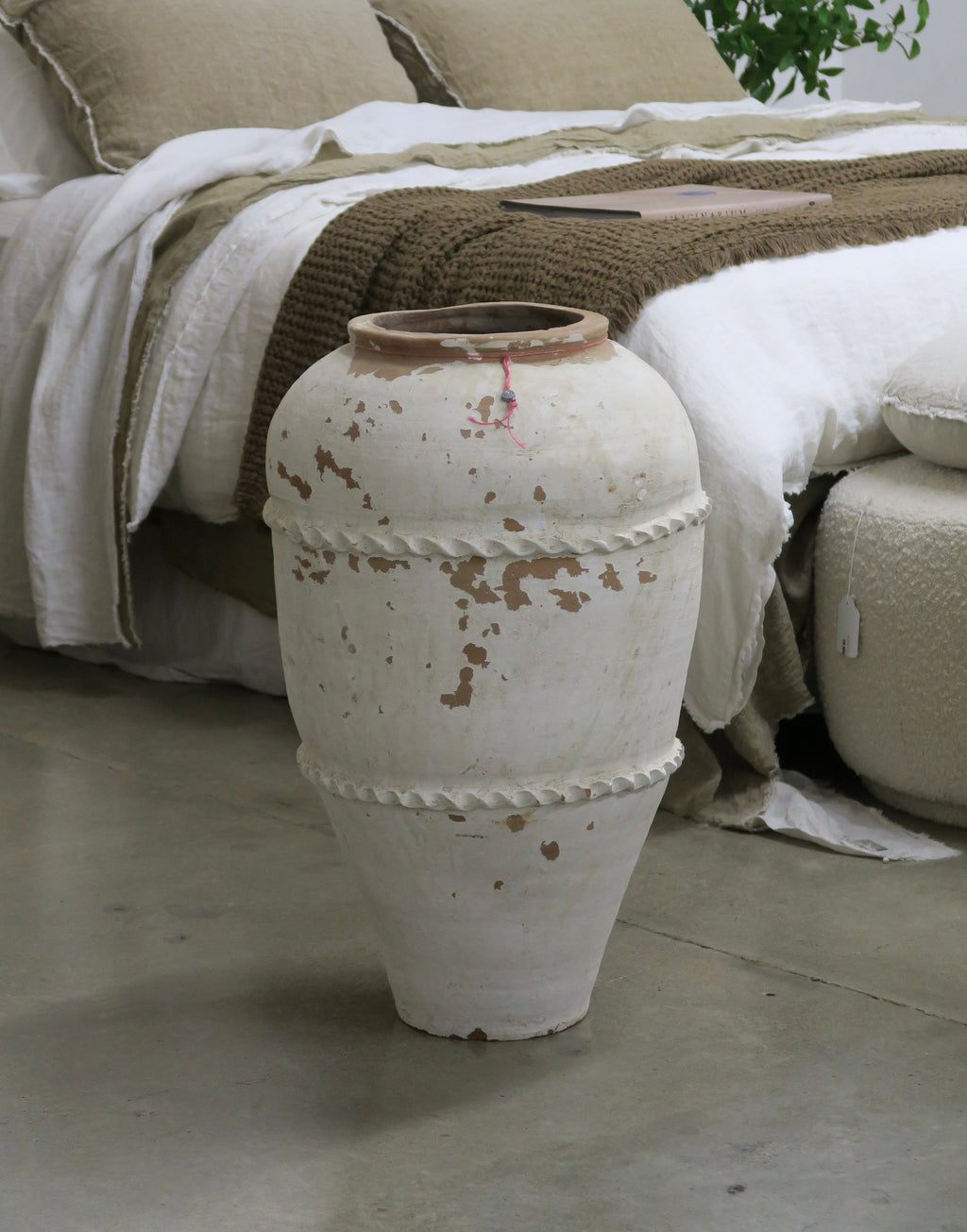 Medium Turkish Odemis Pot | White