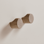 DESIGNSTUFF Crest Hook, Small, Oak