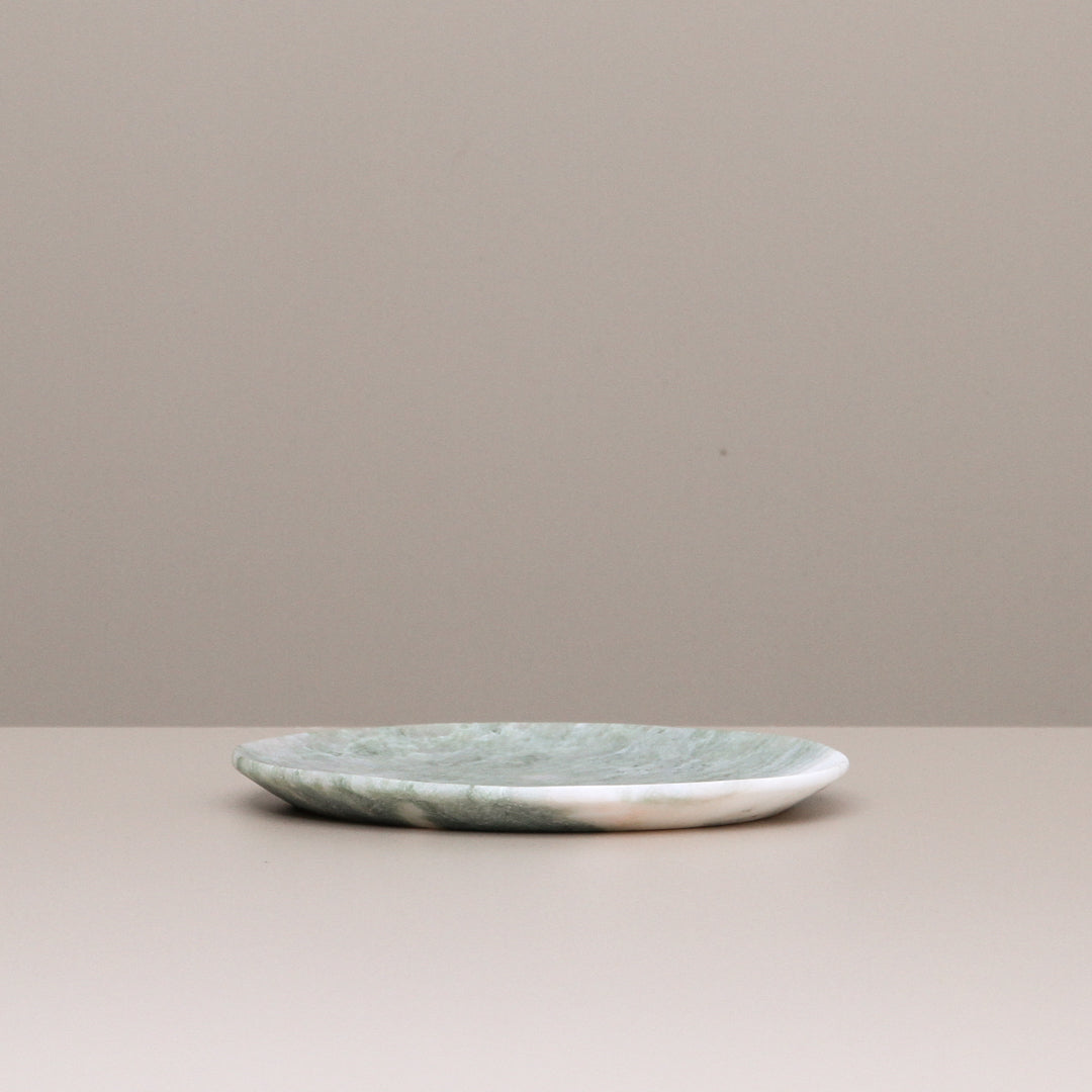 Lady Onyx Plate - Medium