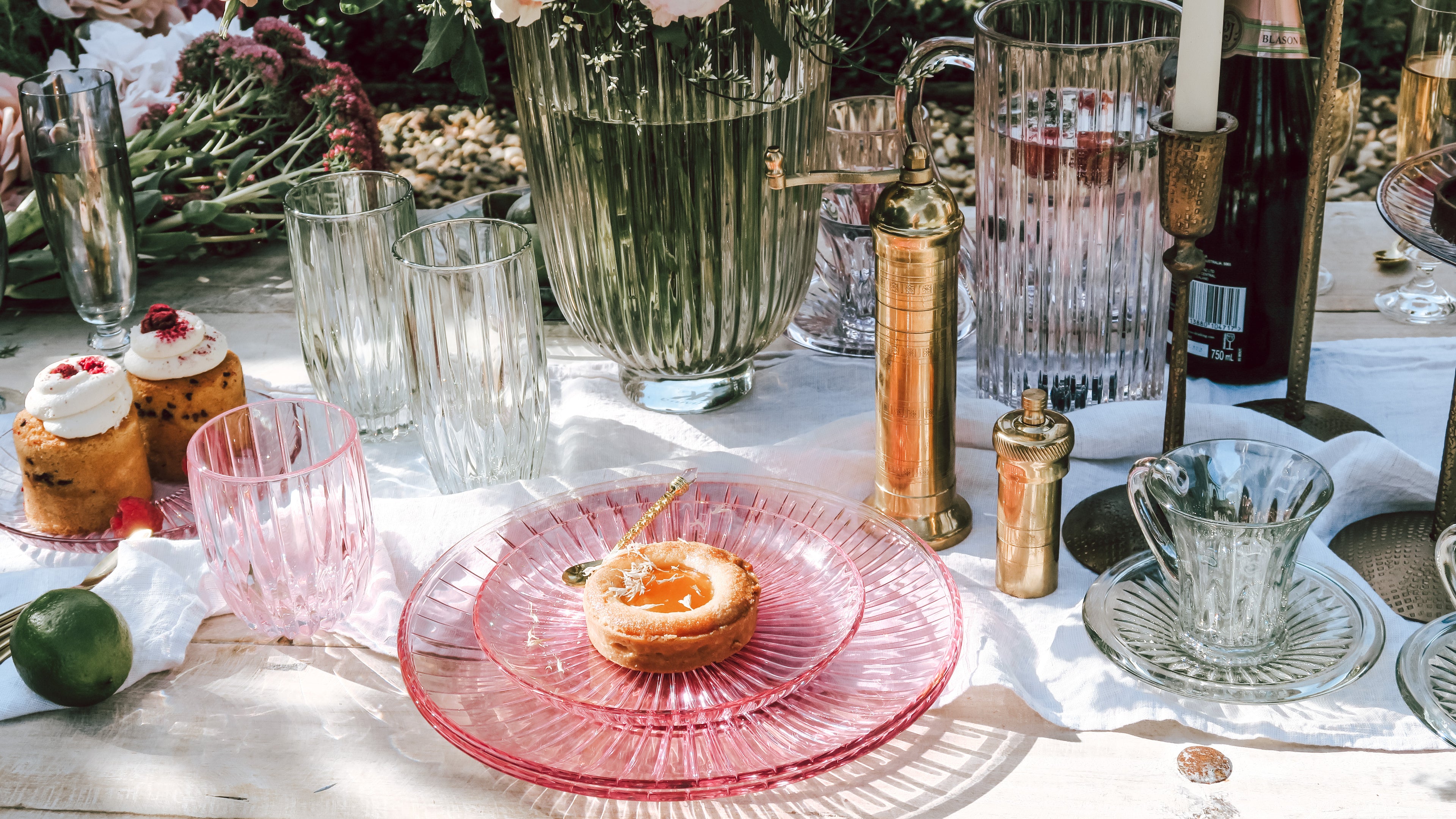 Pink Set Of Two Glass Plate