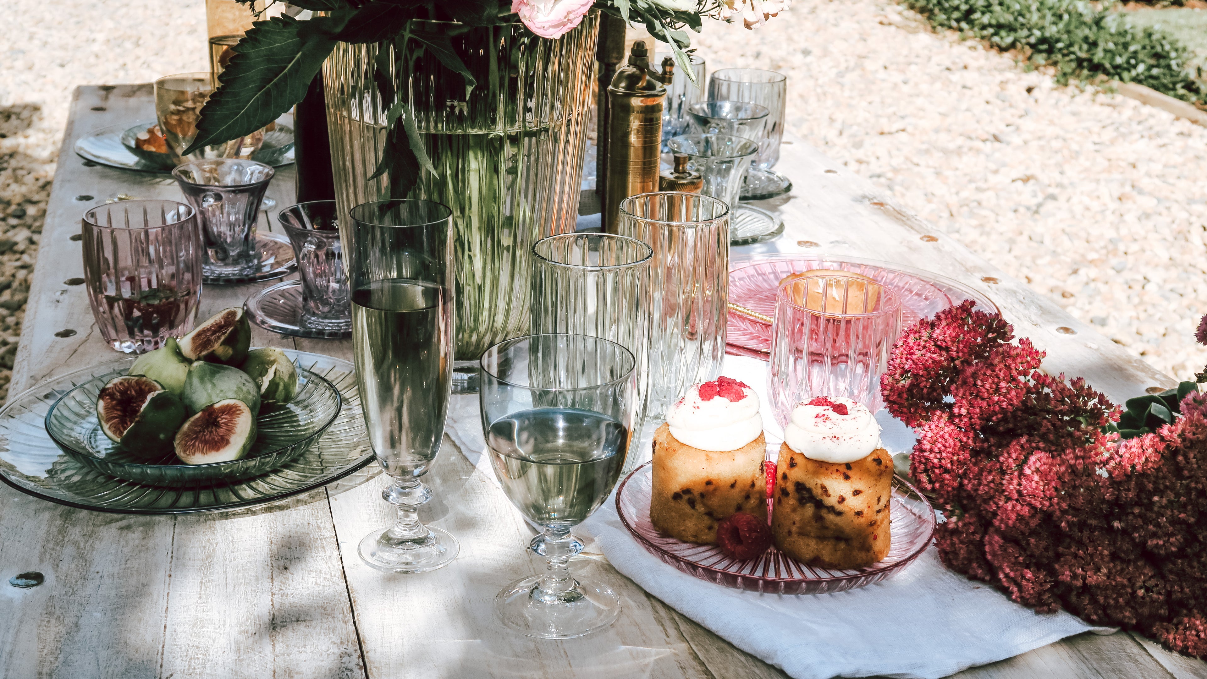 Green Set Of Two Glass Fruit Plate