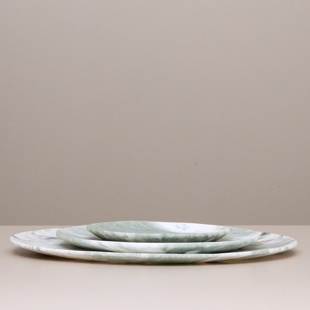 Lady Onyx Plate - Medium