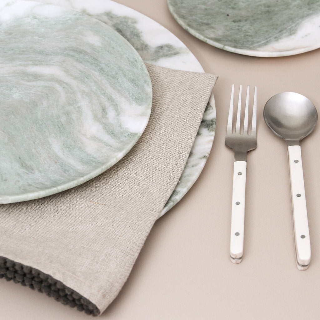 Lady Onyx Plate - Large