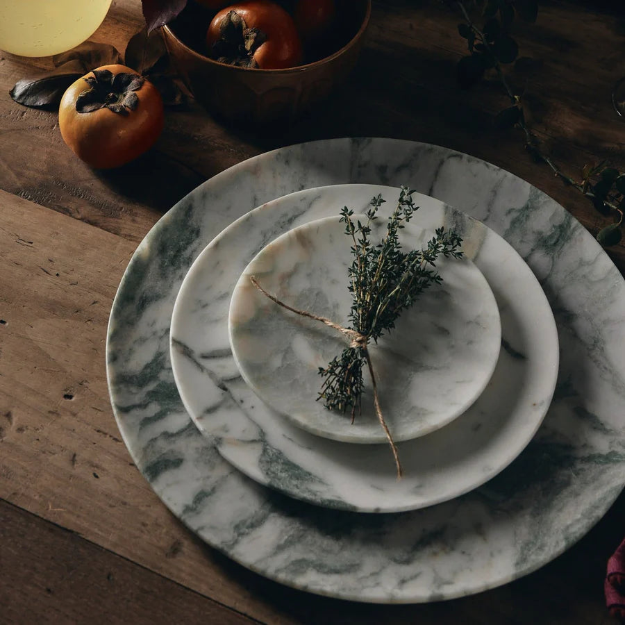 Lady Onyx Plate - Medium