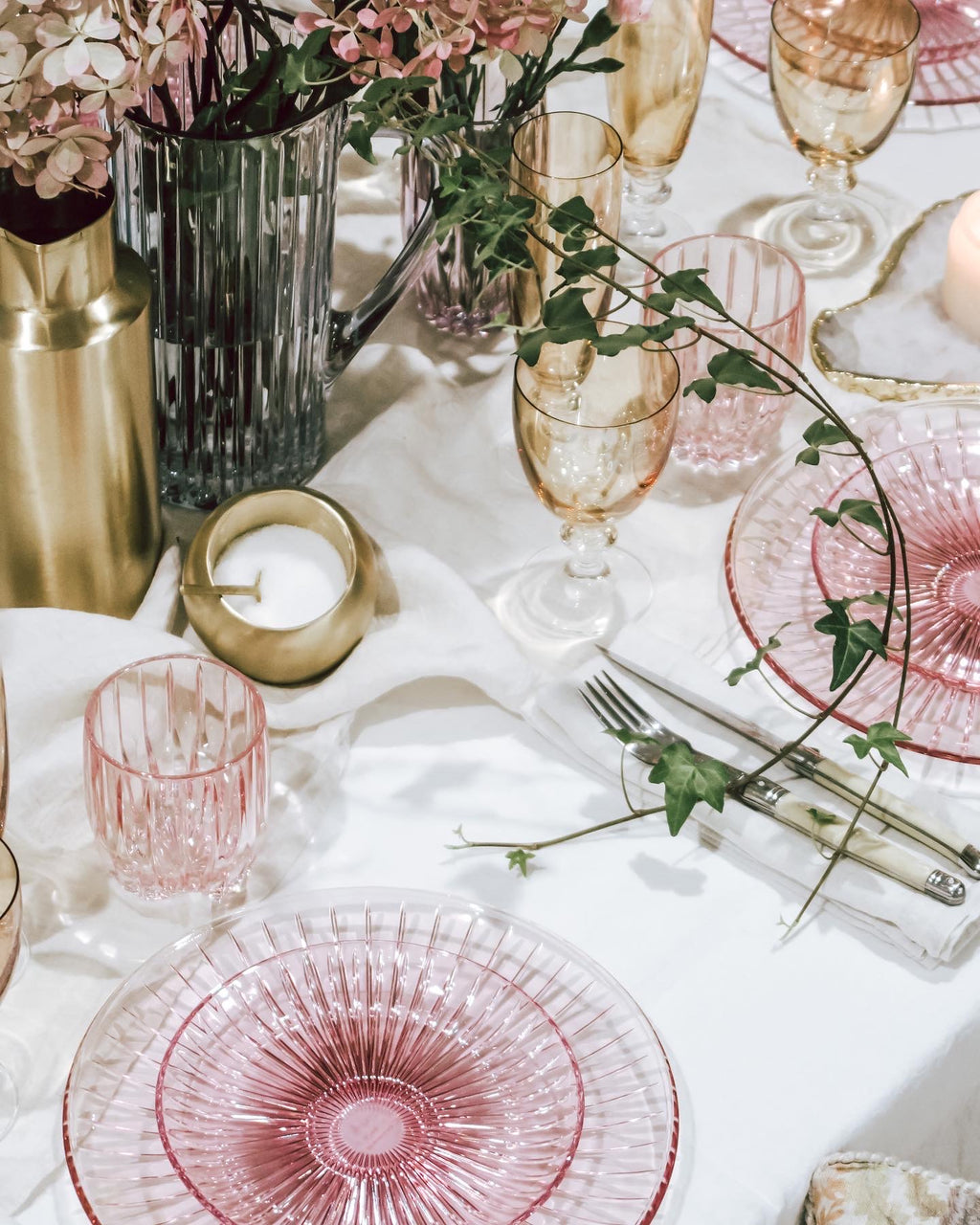 Pink Set Of Two Glass Plate