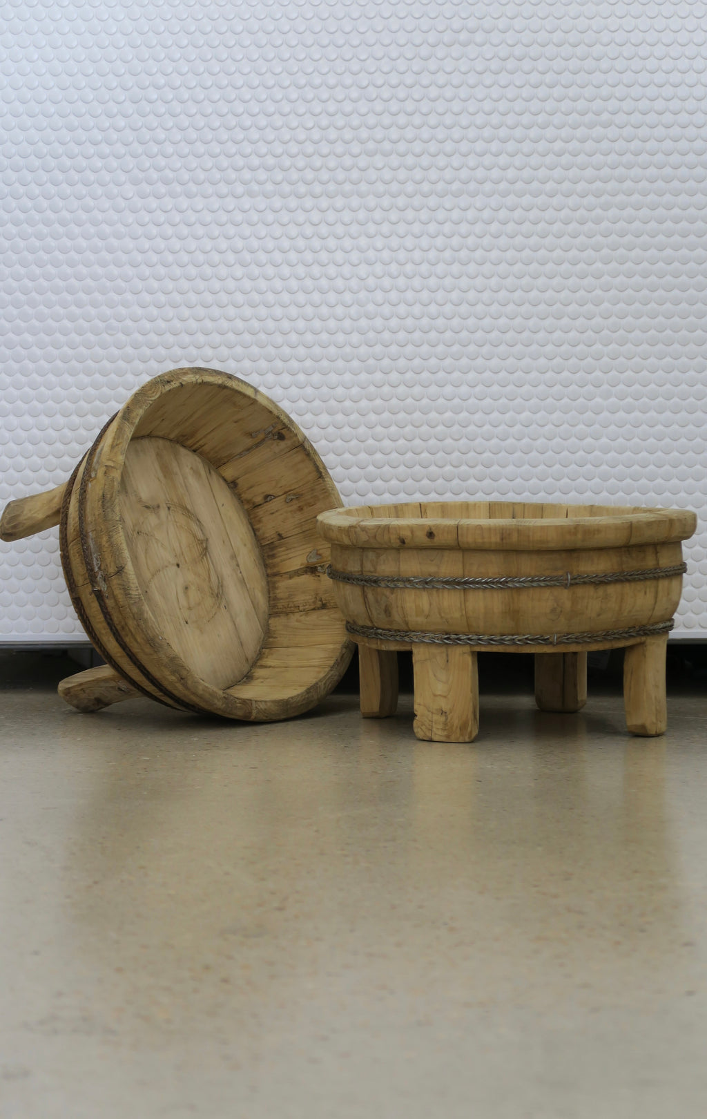 Antique Chinese Wash Basin Round