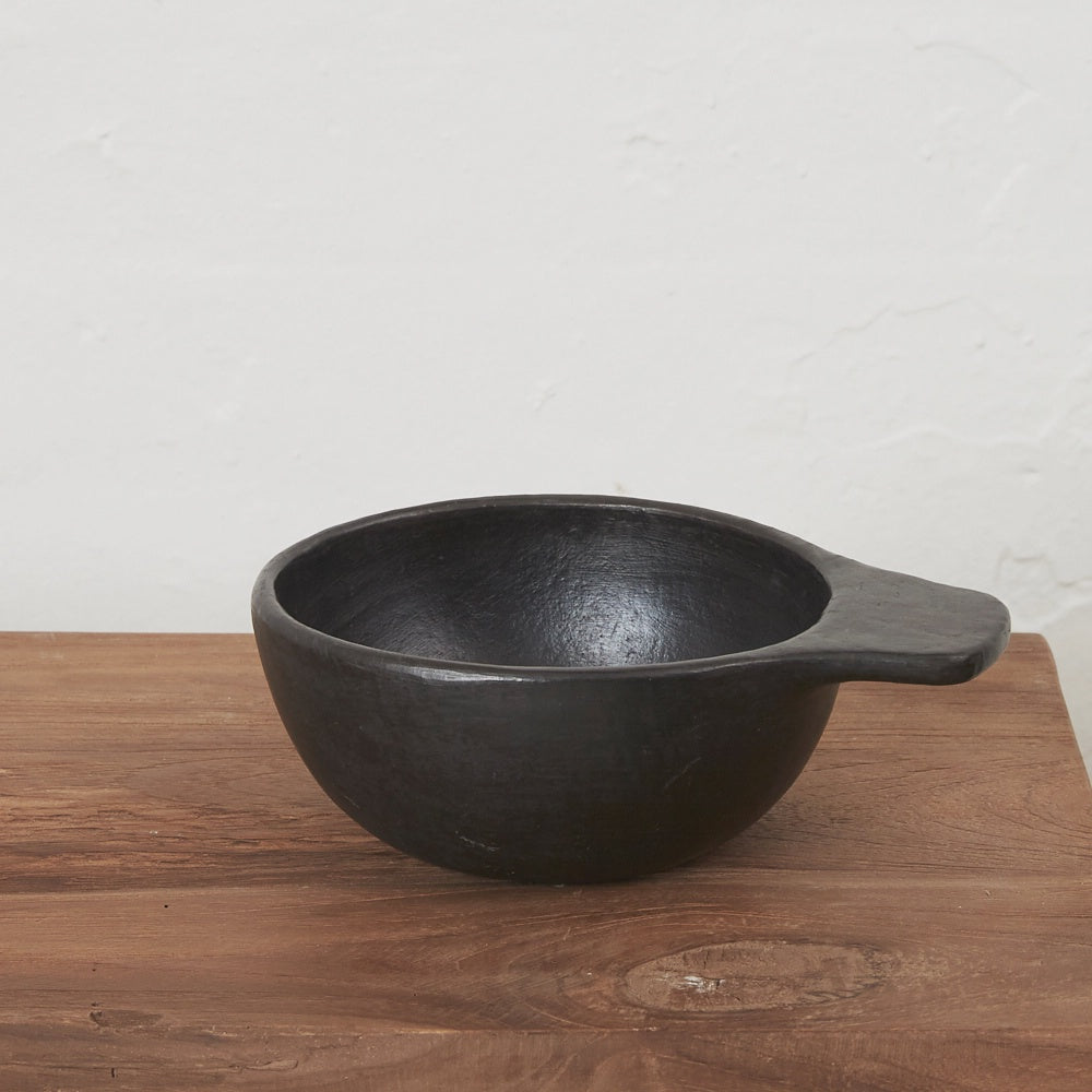 Pari Bowl With Handle